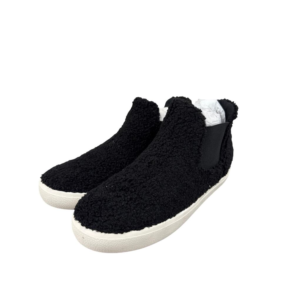 NIB Unionbay Size 6.5 Ella Black Teddy Sherpa Pull On Chelsea Boot Sneakers